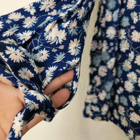 Madewell Womens Blouse Top S Blue Floral 100% Viscose Long Sleeves Button-Up - Picture 5 of 9